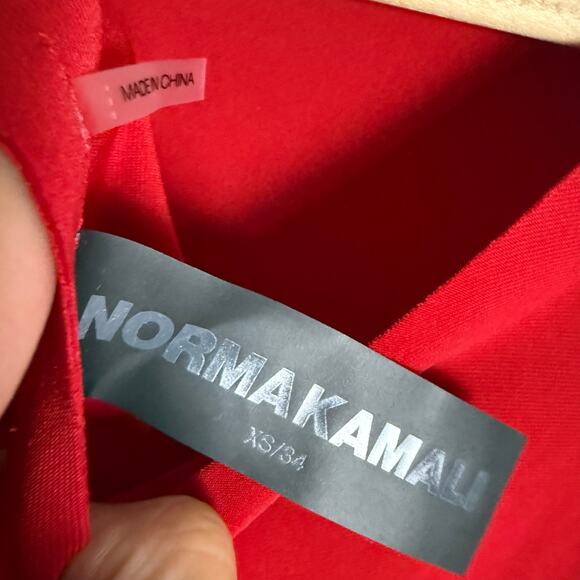 Norma Kamali Drop Shoulder Asymmetric Sleeveless Red Top Size XS - Picture 8 of 8